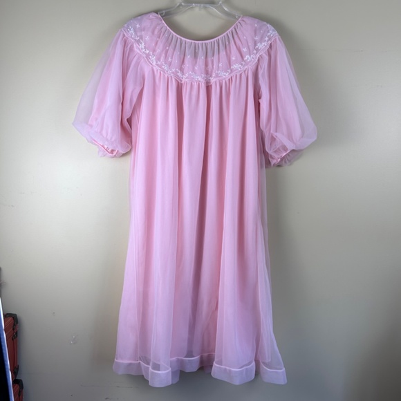 Vintage Women’s Pink Nightgown and Robe lined size M - Picture 6 of 14